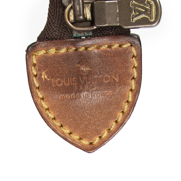 Louis Vuitton Vintage Toiletry Pouch - Picture 10 of 10